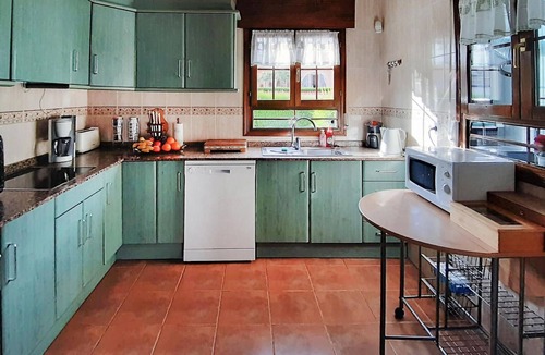Quesada House | Amazing home in Rojales with sauna