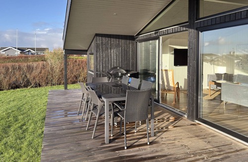 Ronde House | Amazing home in Rønde with house sea view