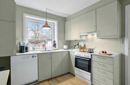 Ronne House | Amazing home in Rønne with WiFi