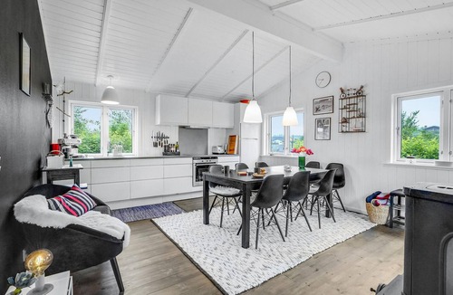 Floutrup House | Amazing home in Roslev with WiFi