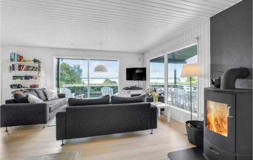 Ronbjerg House | Amazing Home In Roslev With Wifi