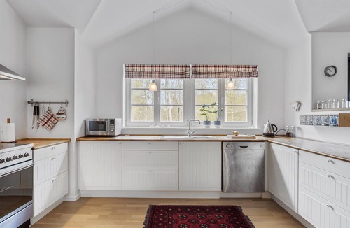 Nordost House | Amazing home in Sæby with WiFi