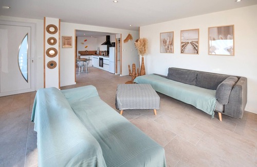 Salavas House | Amazing home in Salavas