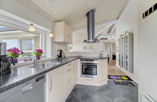 Grønninghoved Strand House | Amazing home in Sjølund with sauna