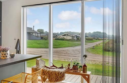 Grønninghoved Strand House | Amazing home in Sjølund with sauna