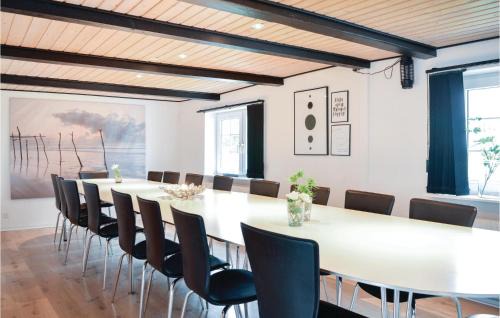 Skjern House | Amazing Home In Skjern With House Sea View
