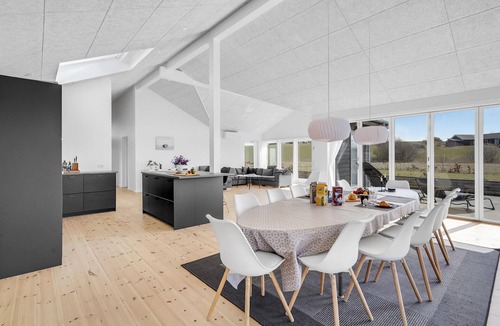 Frolunde House | Amazing home in Slagelse with kitchen