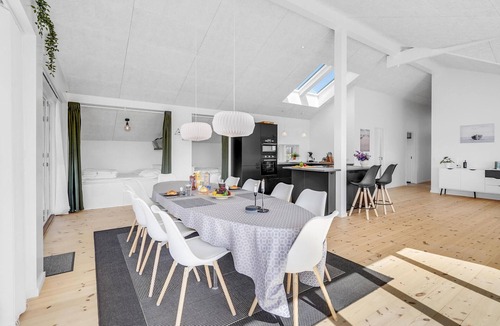 Frolunde House | Amazing home in Slagelse with kitchen