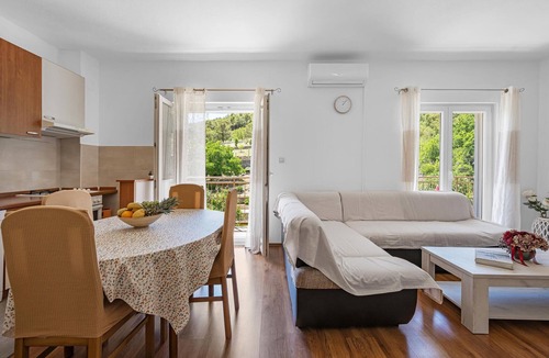 Sibenik House | Amazing home in Slivno