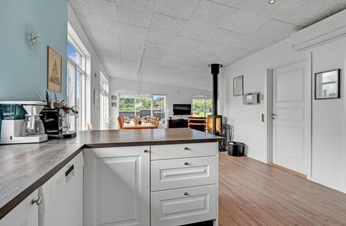 Lihme House | Amazing home in Spøttrup with WiFi