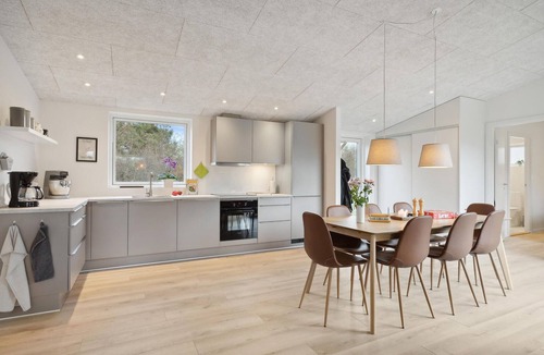 Lihme House | Amazing home in Spøttrup with WiFi