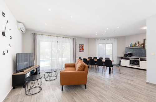 Srinjine House | Amazing home in Srinjine