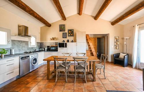 Saint-Andre-de-Roquepertuis House | Amazing Home In St André De Roqueper