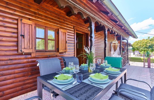 Kupinecki Kraljevec House | Amazing home in Starjak with private swimming pool, can be inside or outside