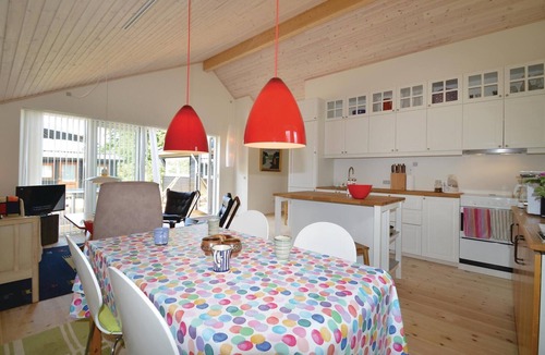 Stege House | Amazing home in Stege with kitchen