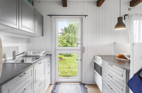 Stege House | Amazing home in Stege with kitchen