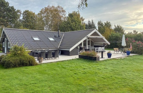 Stege House | Amazing home in Stege with WiFi