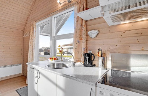 Remmer Strand House | Amazing home in Struer with kitchen