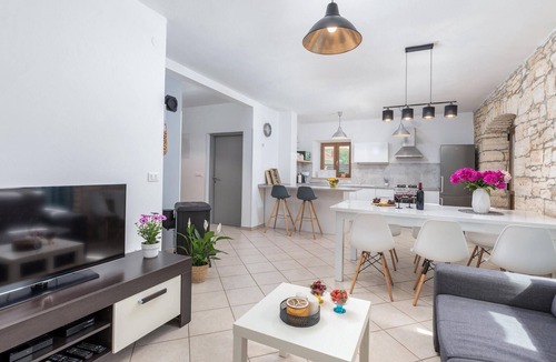 Rezanci House | Amazing home in Svetvincenat