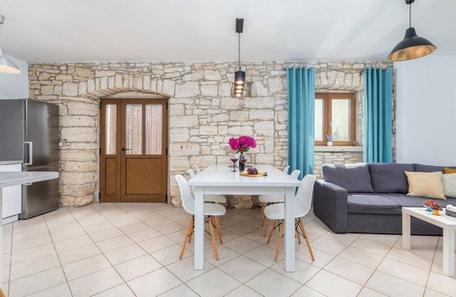 Rezanci House | Amazing home in Svetvincenat