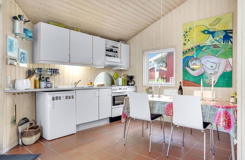 Mommark Strand House | Amazing home in Sydals with WiFi