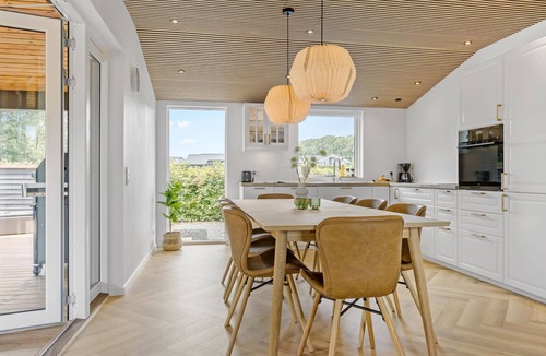 Mommark Strand House | Amazing home in Sydals with WiFi