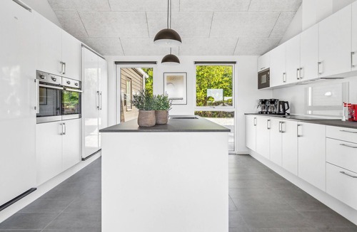 Mommark Strand House | Amazing home in Sydals with sauna