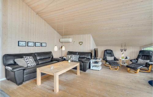 Skaven Strand House | Amazing Home In Tarm With Sauna