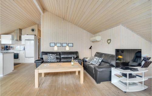 Skaven Strand House | Amazing Home In Tarm With Sauna