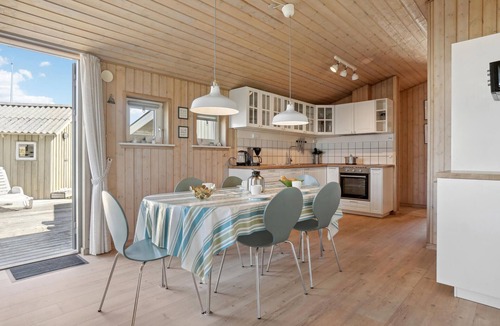 Vorupør House | Amazing home in Thisted with kitchen