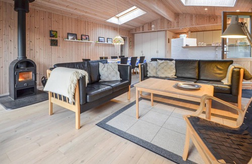 Vorupør House | Amazing home in Thisted with kitchen