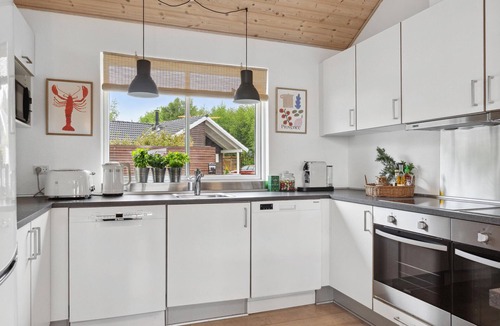 Holloselund House | Amazing home in Tisvildeleje with sauna