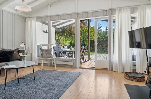 Holloselund House | Amazing home in Tisvildeleje with WiFi