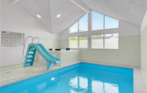 Holloselund House | Amazing Home In Tisvildeleje With Sauna
