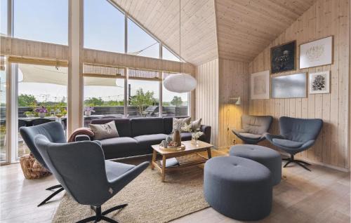 Holloselund House | Amazing Home In Tisvildeleje With Sauna