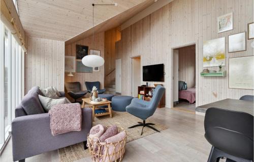 Holloselund House | Amazing Home In Tisvildeleje With Sauna