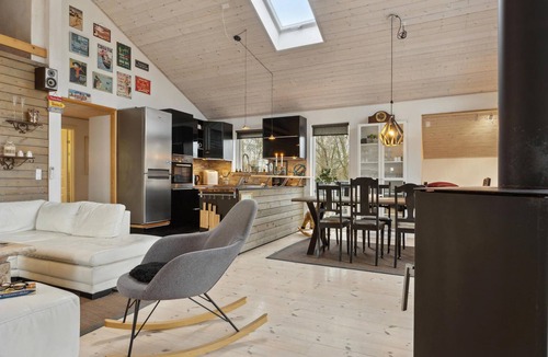 Hov House | Amazing home in Tranekær with WiFi