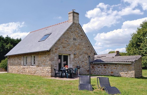Tregunc House | Amazing home in Tregunc with WiFi