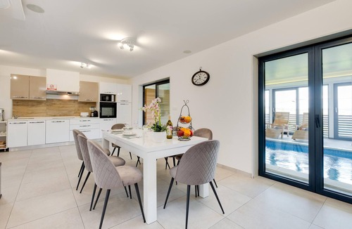Tusilovic House | Amazing home in Tusilovic with sauna