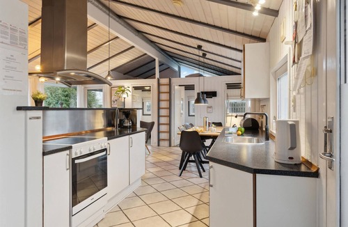 Marielyst House | Amazing home in Væggerløse with WiFi