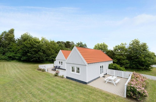 Holloselund House | Amazing home in Vejby with sauna