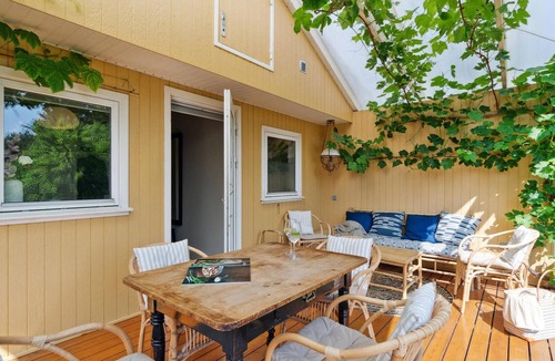 Holloselund House | Amazing home in Vejby with kitchen