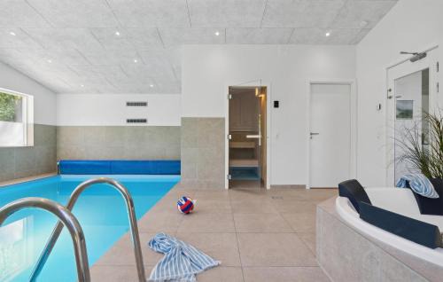 Vejby House | Amazing Home In Vejby With Kitchen