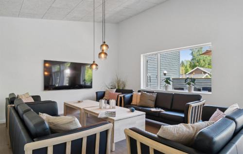 Vejby House | Amazing Home In Vejby With Kitchen