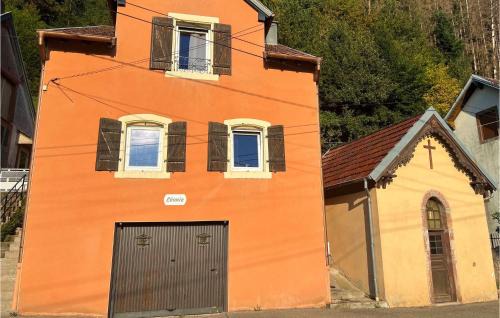 Walscheid House | Amazing Home In Walscheid With Kitchen