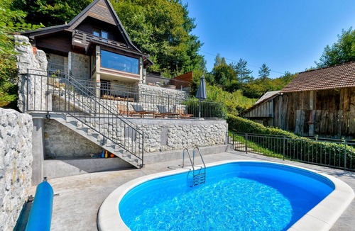 Karlovac House | Amazing home in Zadobarje