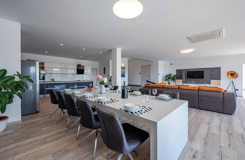 Orbanici House | Amazing home in Zminj