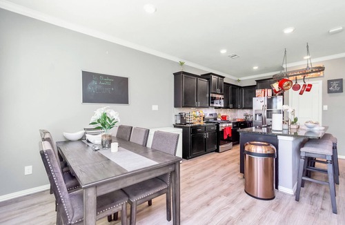 Fall Creek House | ⭐️Amazing Home⭐️ Patio 😍13 min ✈️ 20 min to Downtown