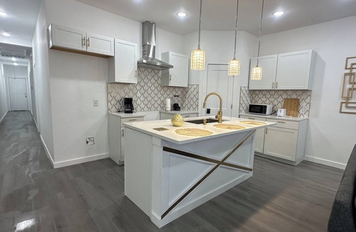 Eastside Promise Neighborhood House | Amazing house close to downtown , 5 beds and 3 bath