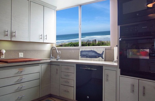 Watsonville House | Amazing House On The Beach!